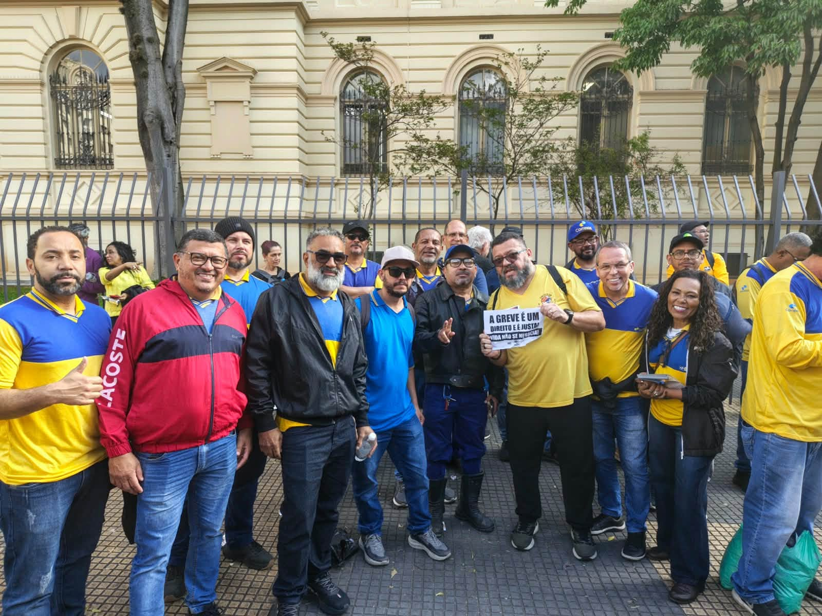 Registro do SintectSantos no ato unificado dos sindicatos de São Paulo