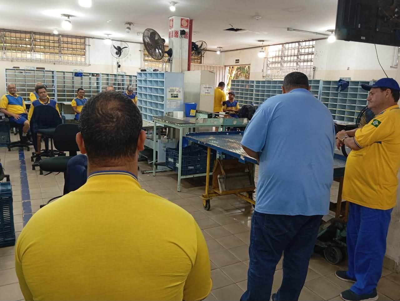 Momento da reunião da diretoria com os trabalhadores durante a Campanha Salarial 2026