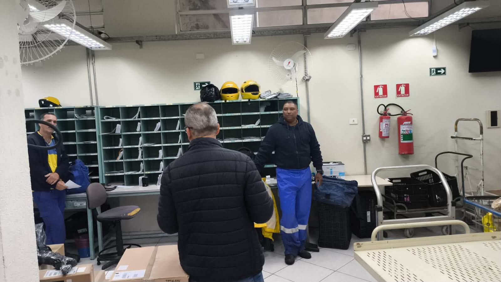 Diretoria do Sindicato orientando trabalhadores sobre os processos jurídicos em andamento
